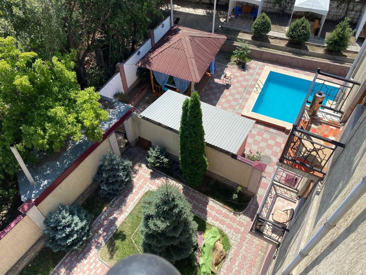 King House Hotel Biskek Kültér fotó