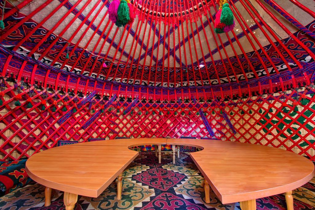King House Hotel Biskek Kültér fotó
