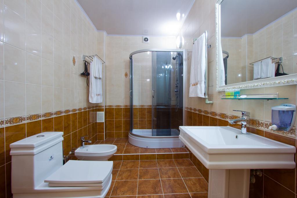 King House Hotel Biskek Kültér fotó
