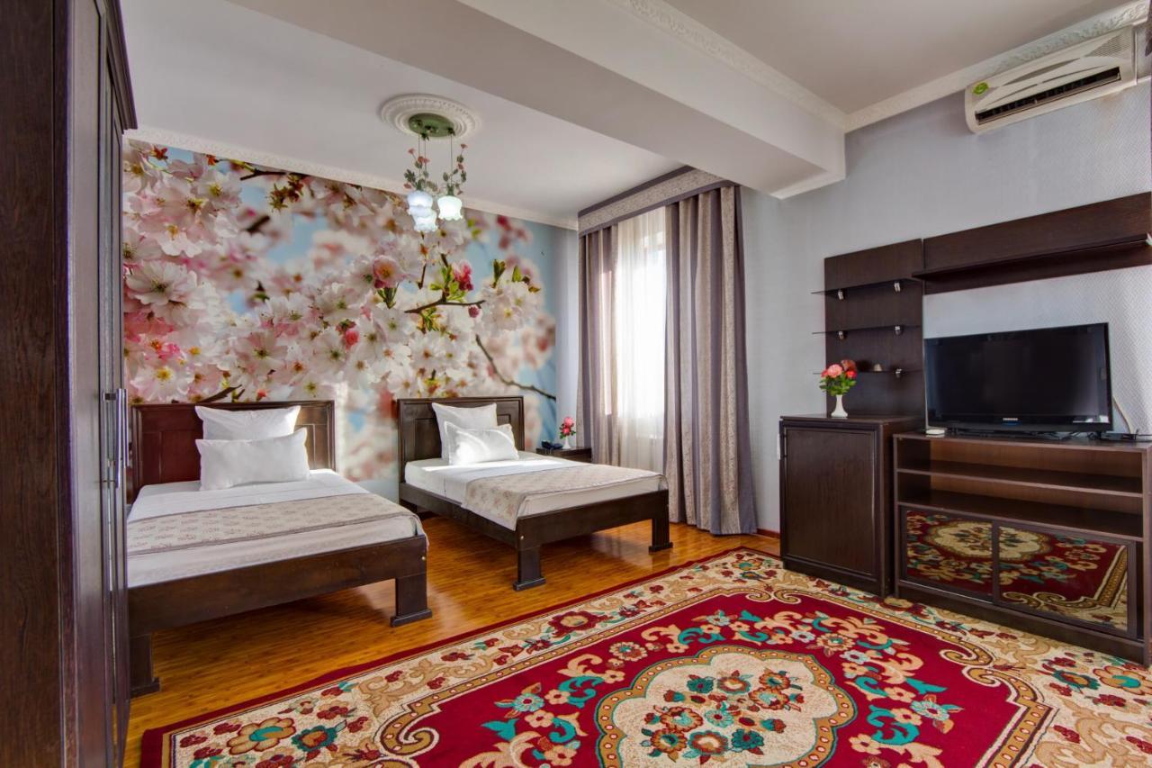 King House Hotel Biskek Kültér fotó