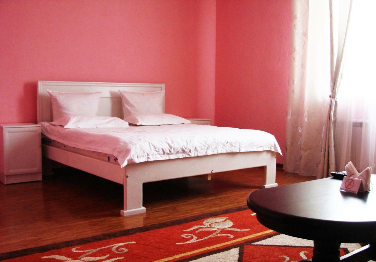 King House Hotel Biskek Kültér fotó
