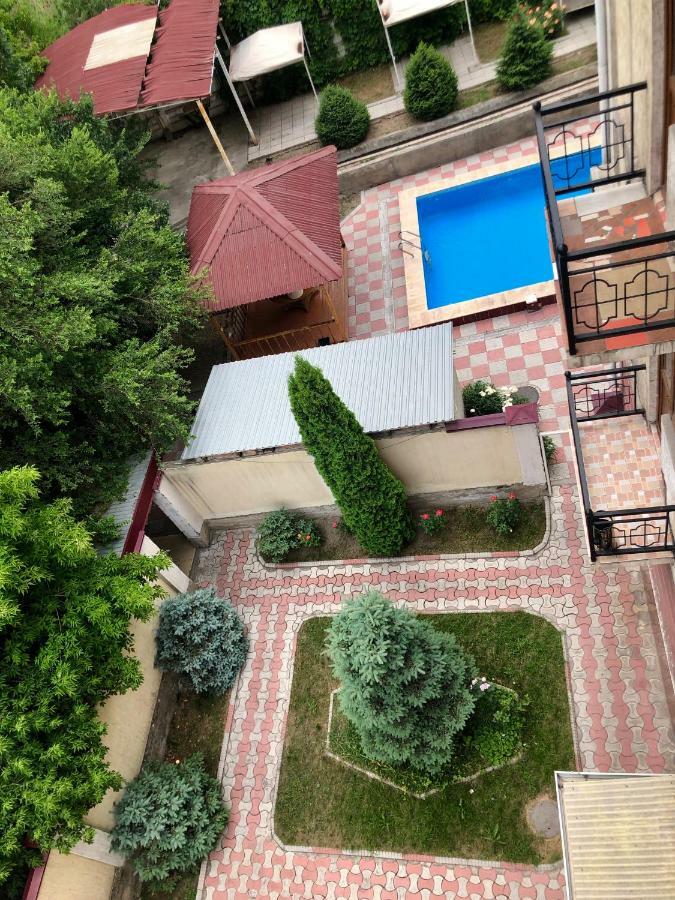King House Hotel Biskek Kültér fotó