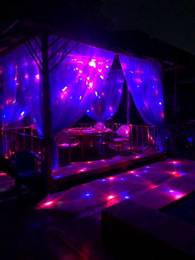 King House Hotel Biskek Kültér fotó